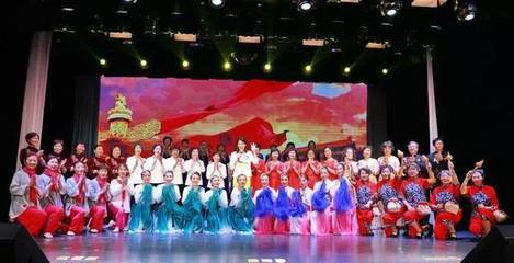 文化走親暖民心 民星展風(fēng)采 長寧區(qū)群眾文化團(tuán)隊(duì)展演點(diǎn)亮社區(qū)舞臺(tái)